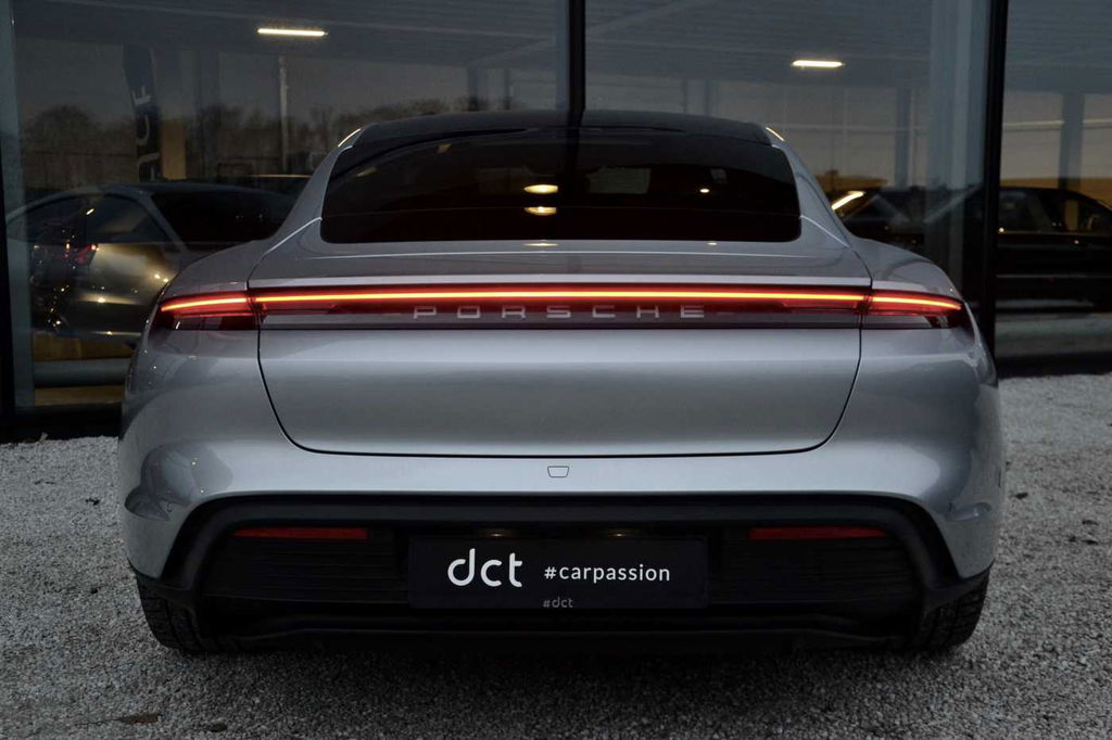 Porsche Taycan 4S