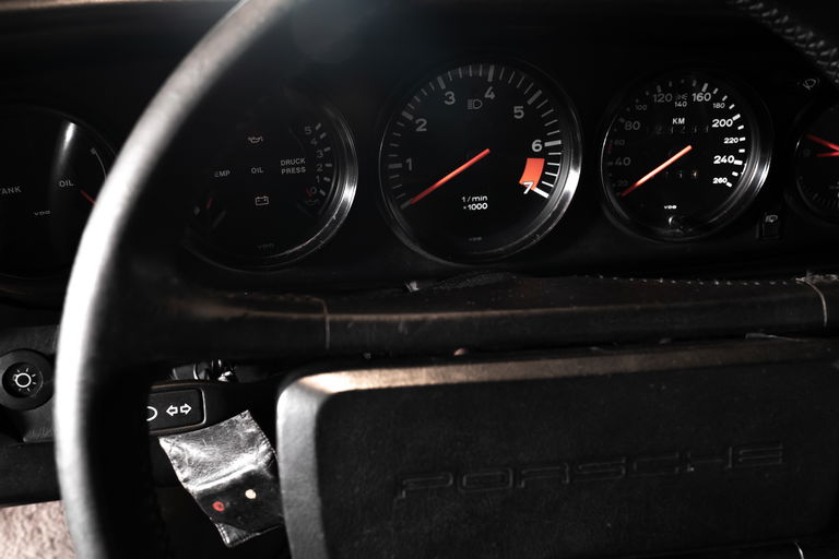 Porsche 911 Carrera 3.2 (US)