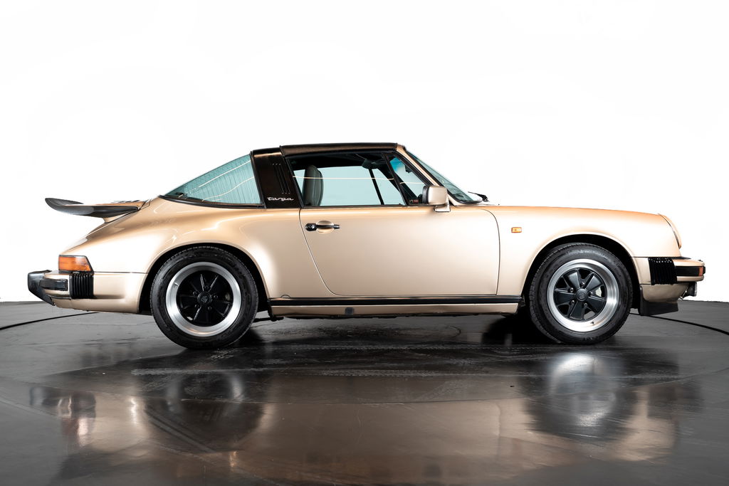 Porsche 911 Carrera 3.2 (US)
