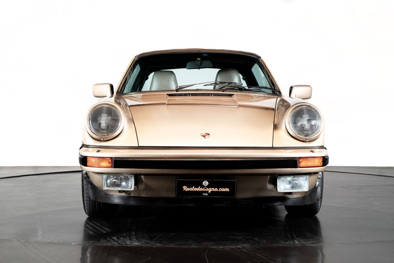 Porsche 911 Carrera 3.2 (US)