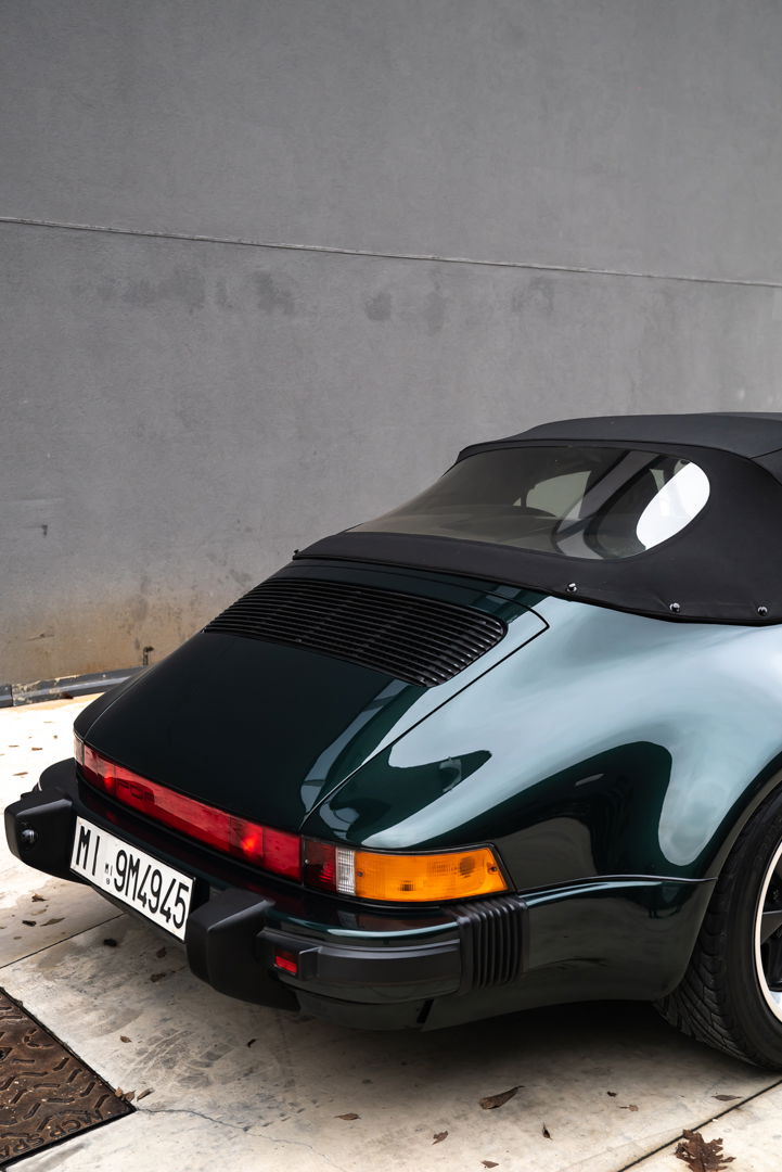 Porsche 911 Carrera 3.2 Speedster
