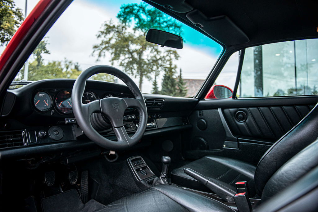 Porsche 964 Carrera 4