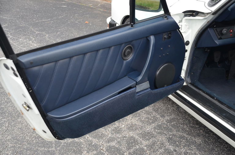 Porsche 911 Carrera 3.2 (US)