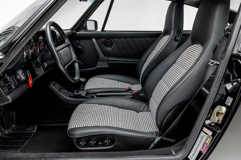 Porsche 964 Carrera 4