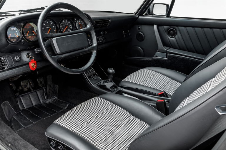 Porsche 964 Carrera 4