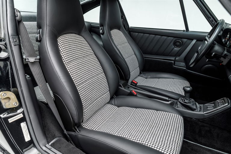 Porsche 964 Carrera 4