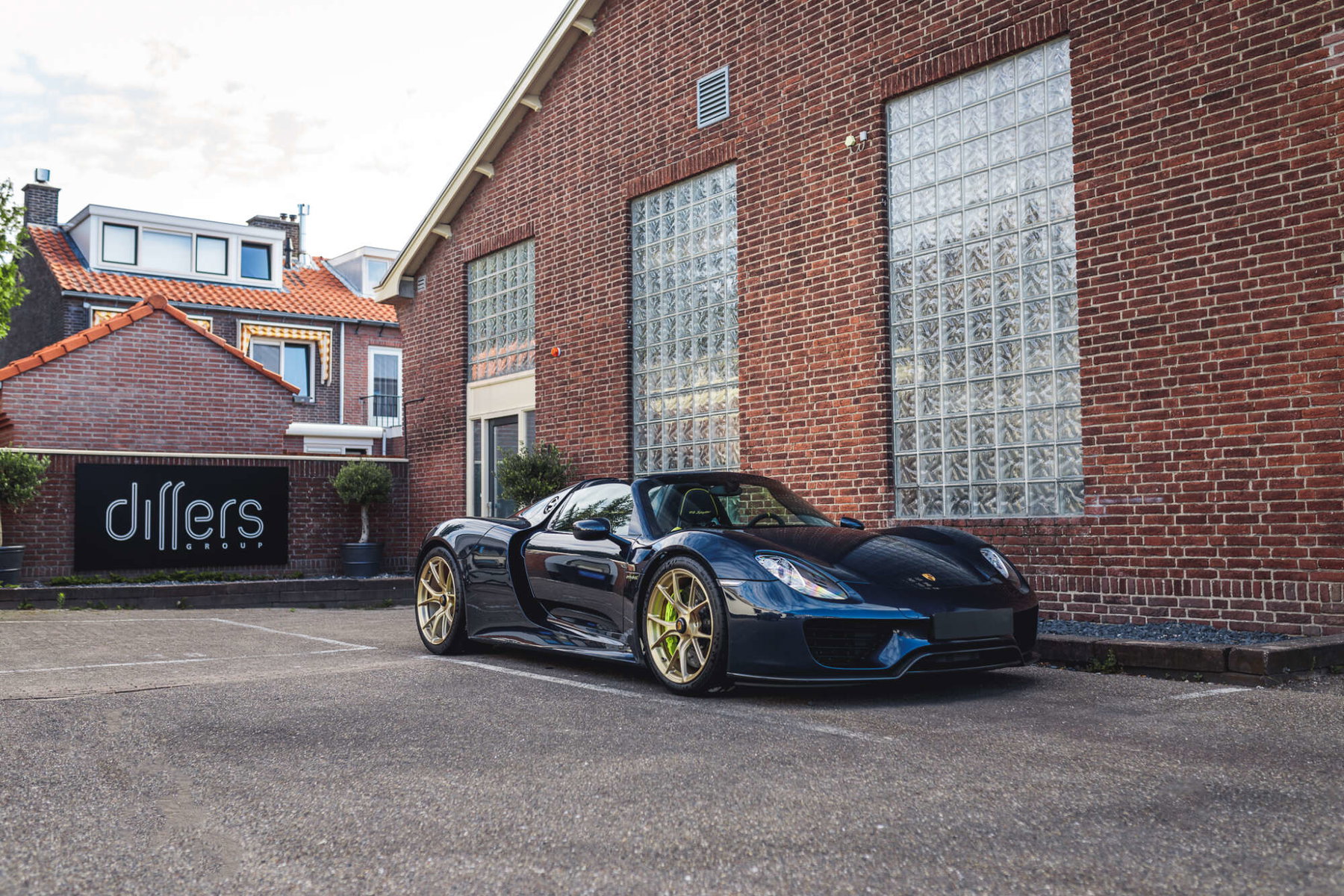 Differs Group 918 spyder