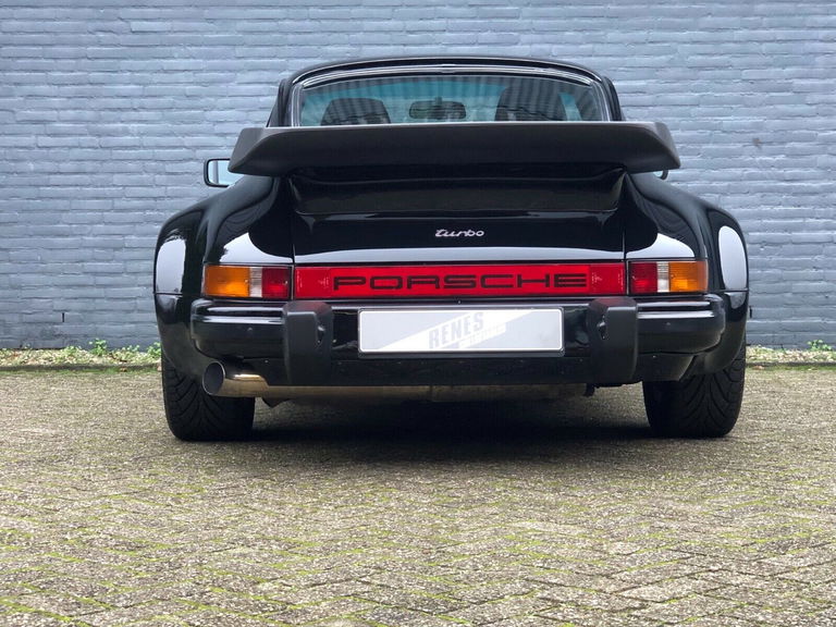 Porsche 911 Turbo 3.3 (US)