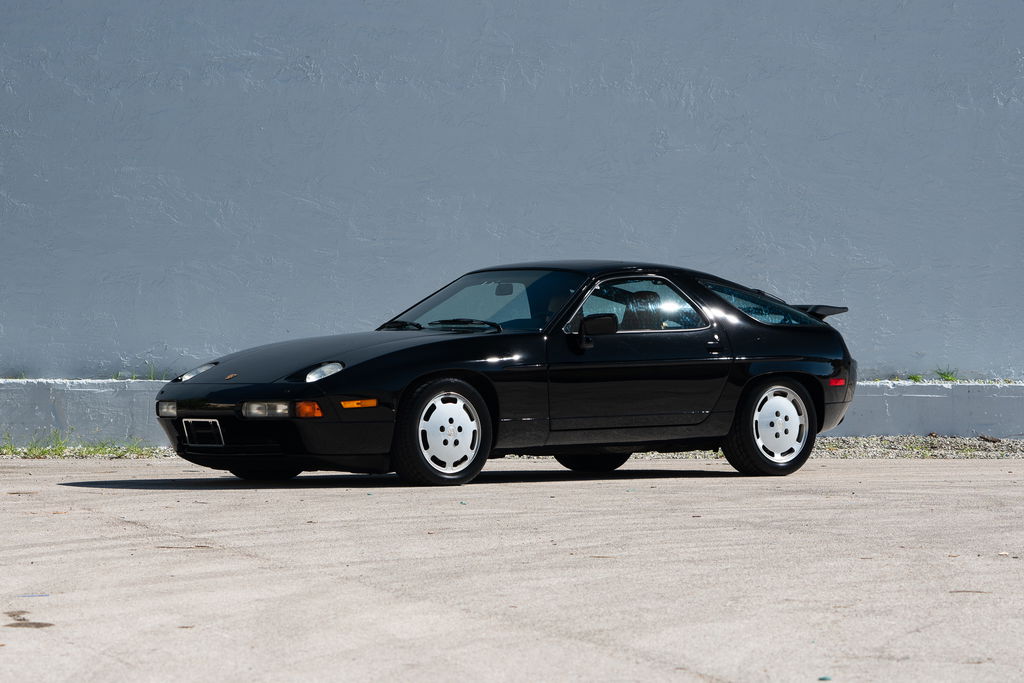 Porsche 928 S4