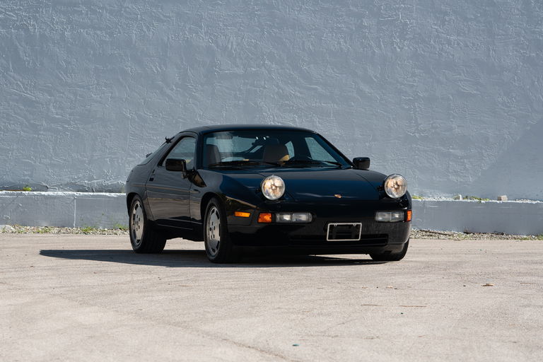 Porsche 928 S4