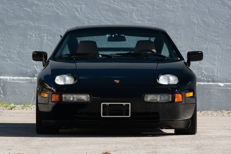 Porsche 928 S4