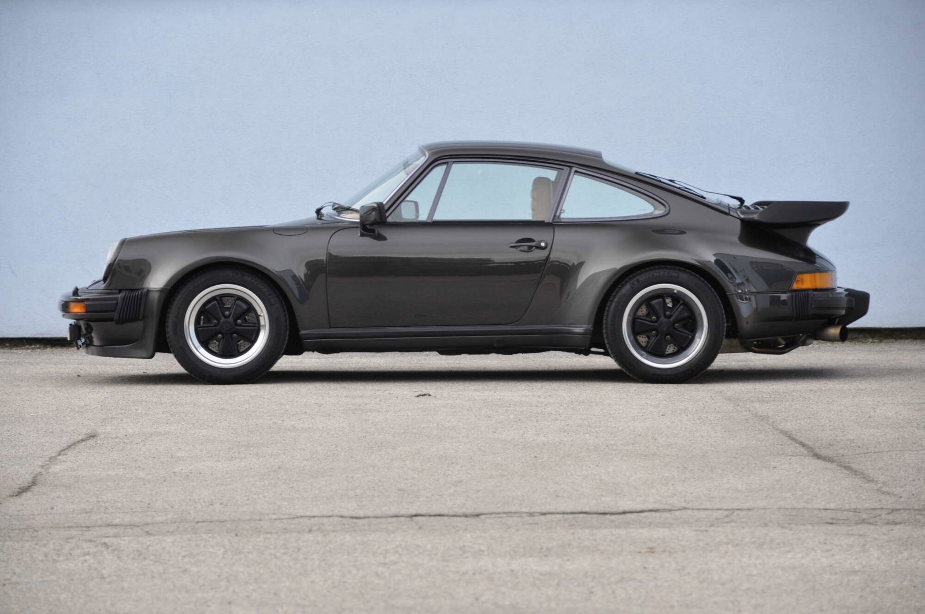 Porsche 911 Turbo 3.3