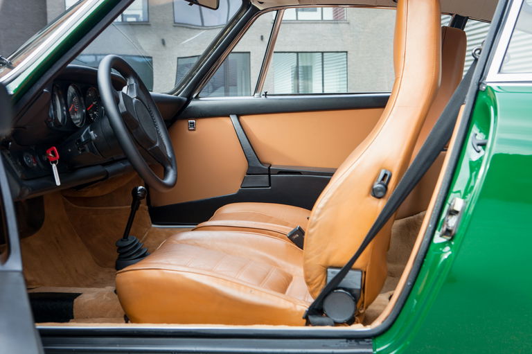 Porsche 911 Carrera 2,7