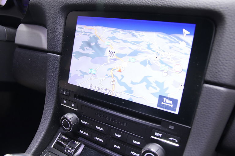 Porsche 718 Cayman GT4