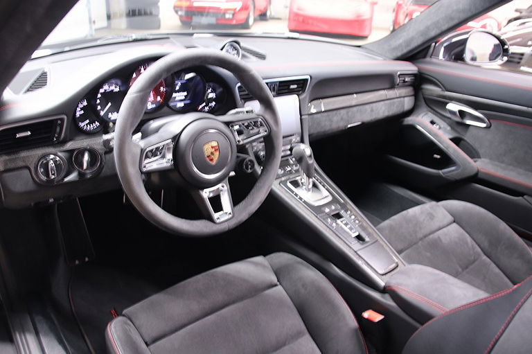 Porsche 991.2 Carrera 4 GTS