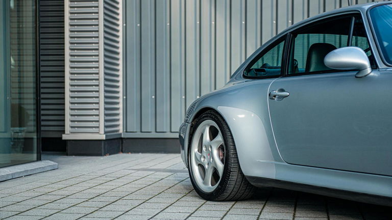 Porsche 993 Carrera 4S