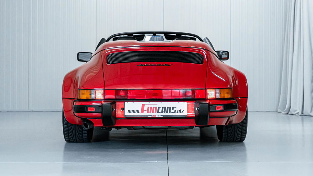 Porsche 911 Carrera 3.2 Speedster