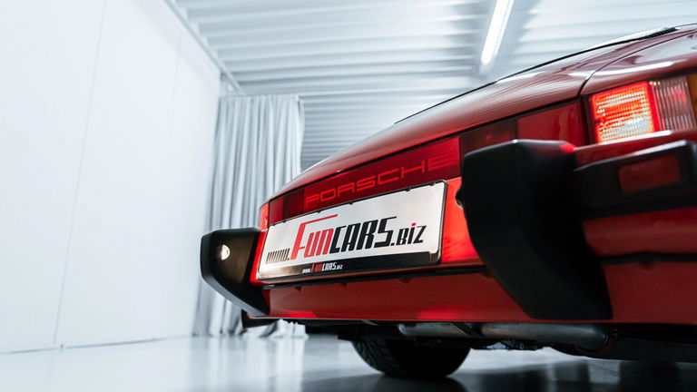 Porsche 911 Carrera 3.2 Speedster