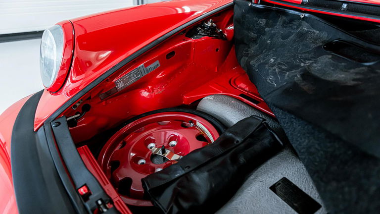 Porsche 911 Carrera 3.2 Speedster