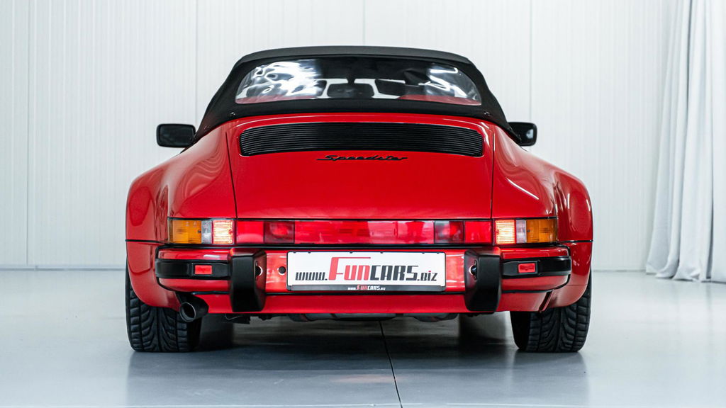 Porsche 911 Carrera 3.2 Speedster