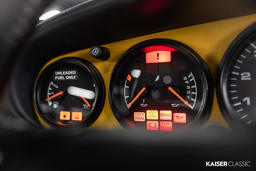 Porsche 964 Carrera 2 Speedster