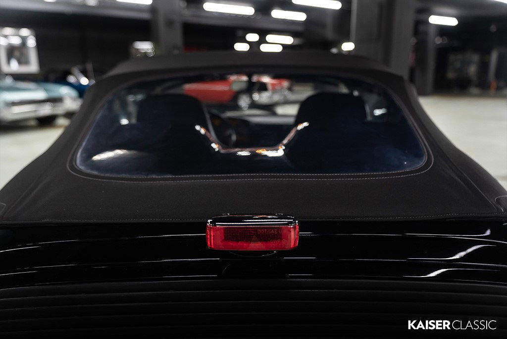 Porsche 964 Carrera 2 Speedster