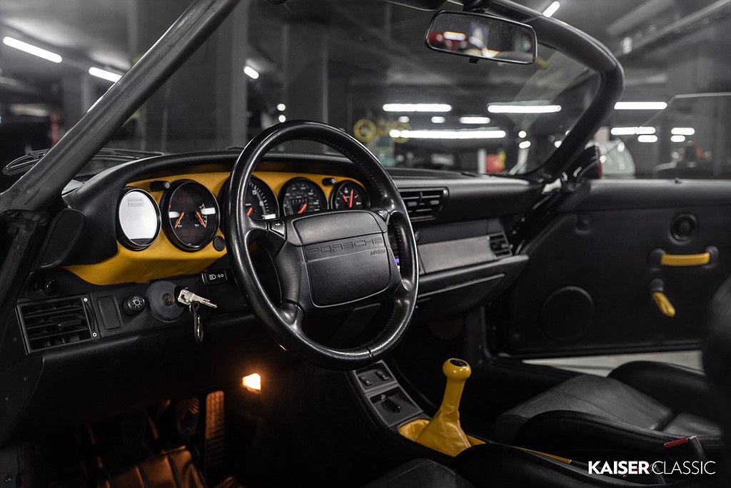 Porsche 964 Carrera 2 Speedster