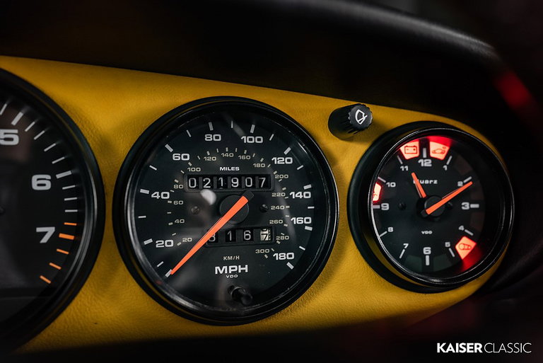 Porsche 964 Carrera 2 Speedster