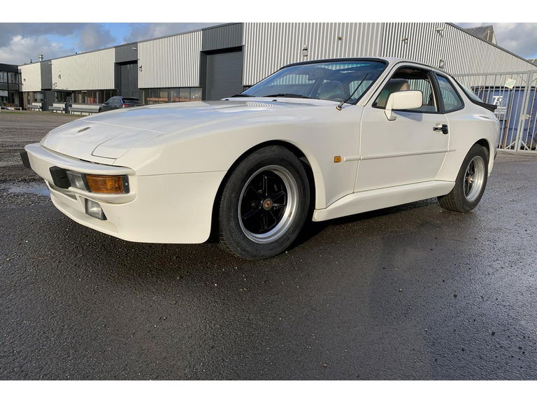 Porsche 944 Coupé