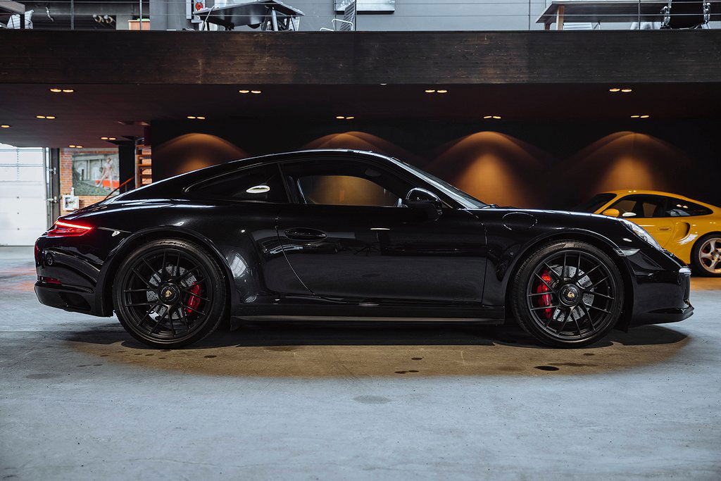 Porsche 991.2 Carrera 4 GTS