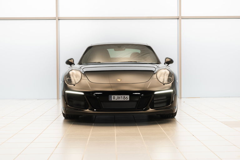 Porsche 991.2 Carrera GTS