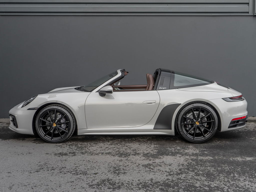 Porsche 992 Targa 4