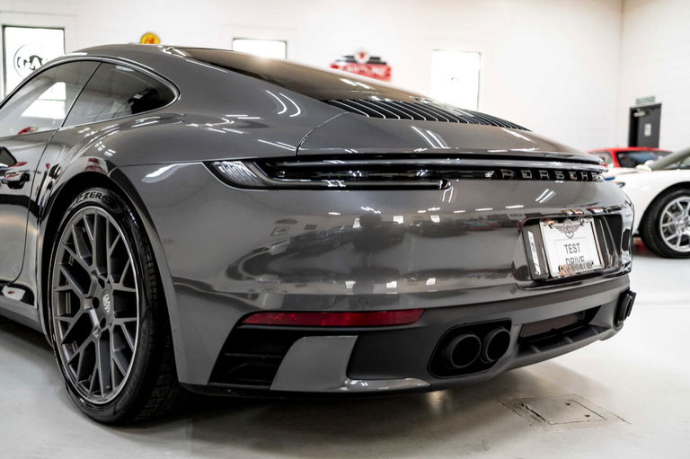 Porsche 992 Carrera 4S