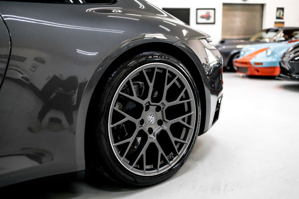 Porsche 992 Carrera 4S