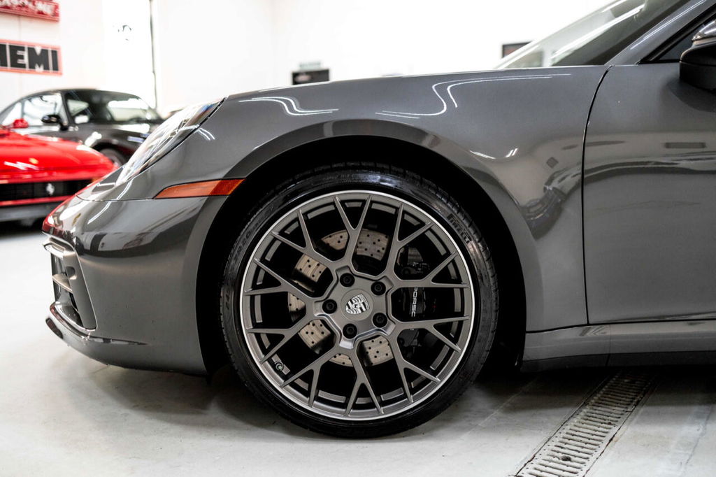 Porsche 992 Carrera 4S