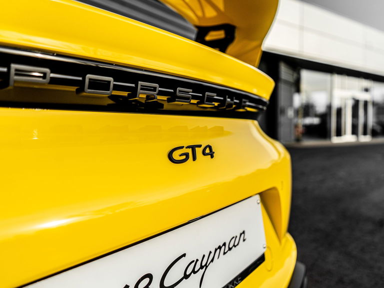 Porsche 718 Cayman GT4
