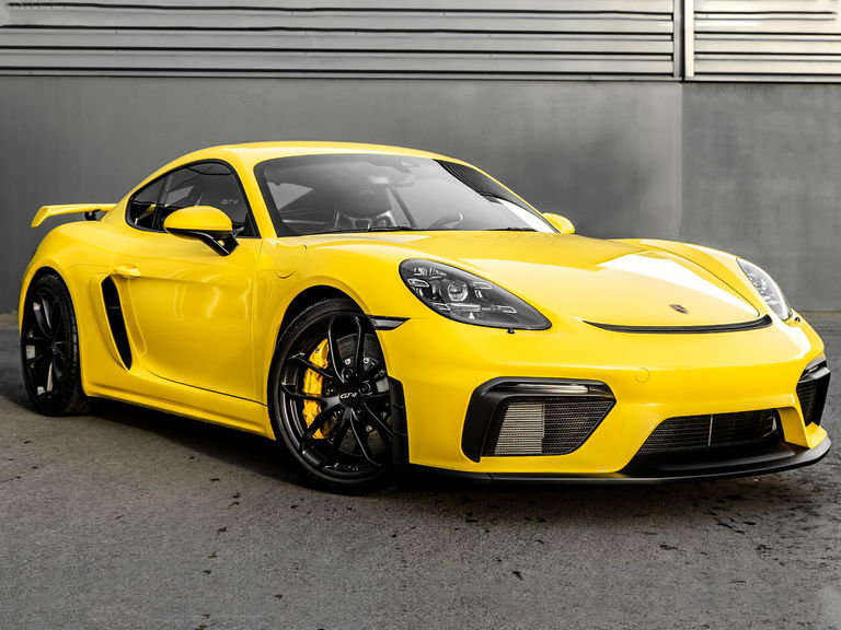 Porsche 718 Cayman GT4