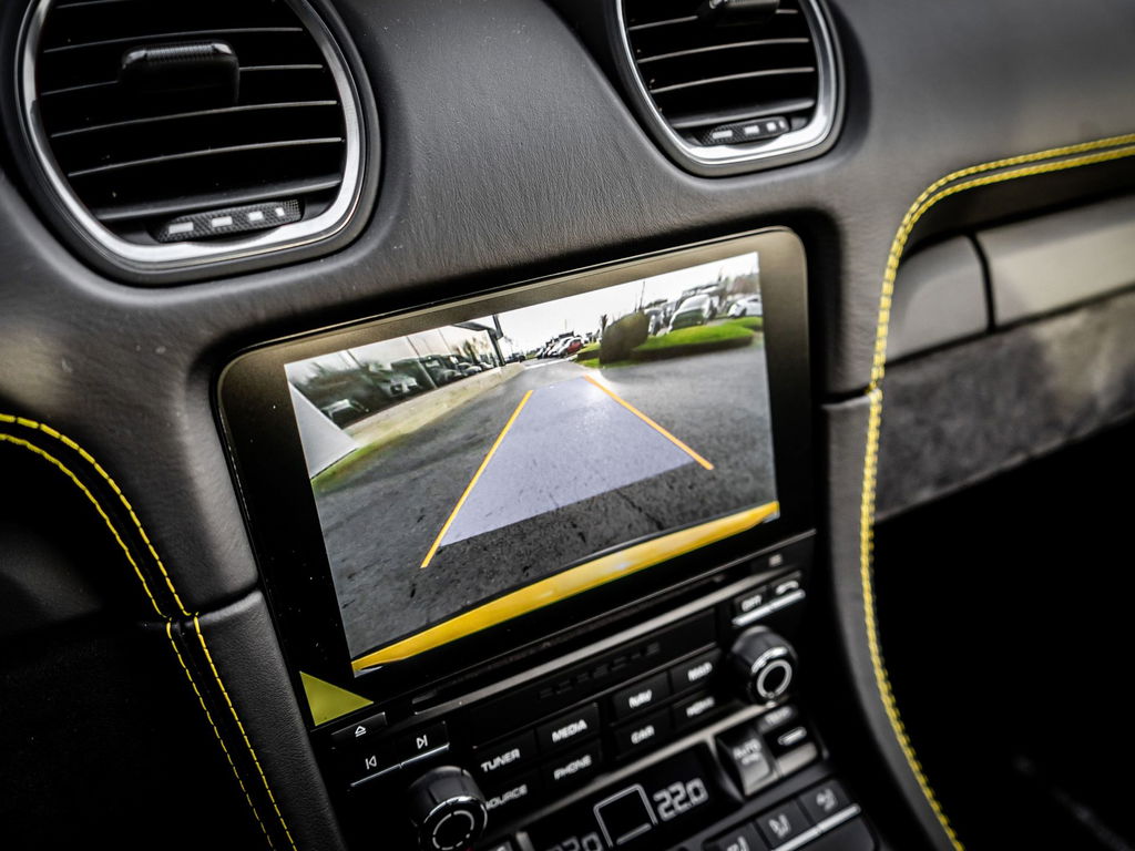 Porsche 718 Cayman GT4