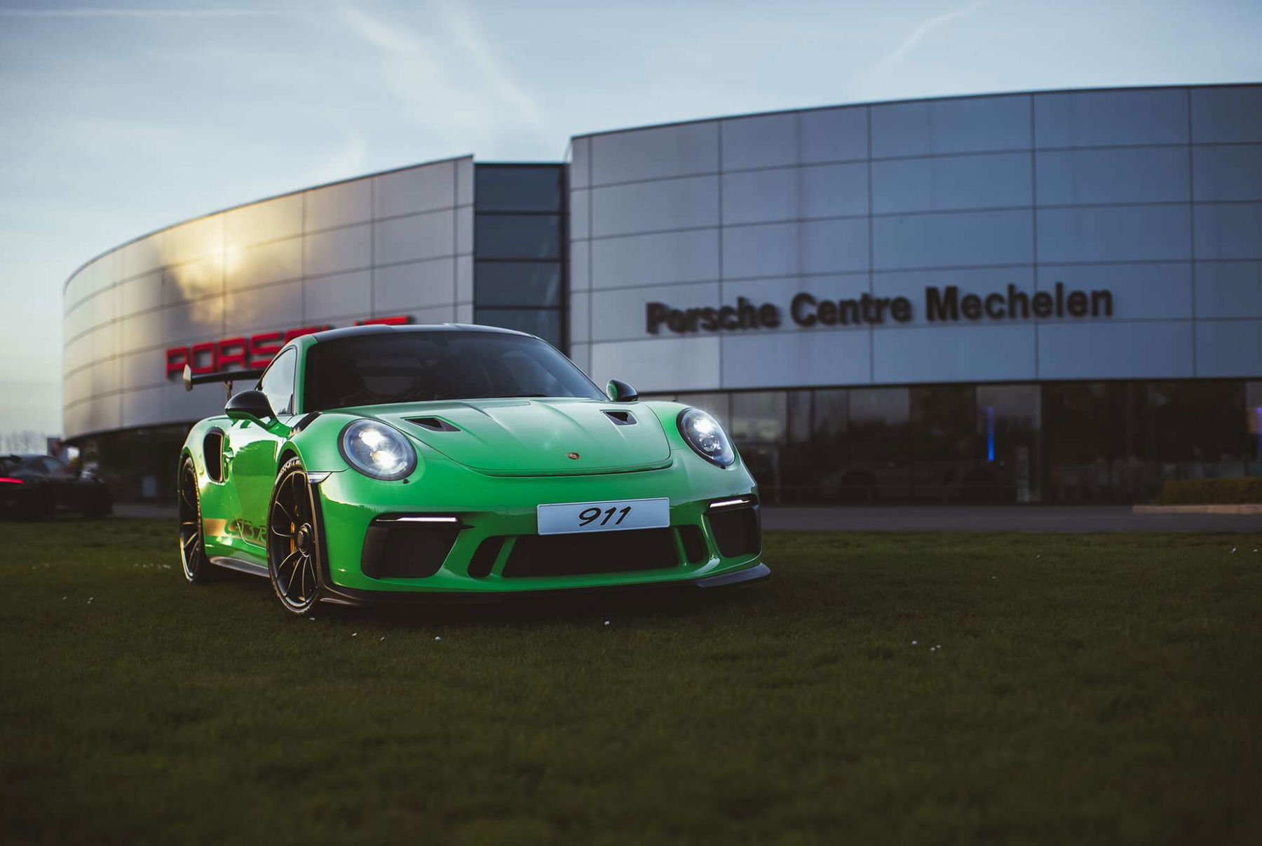 Porsche Center Mechelen - elferspot.com - Marktplatz für Porsche Sportwagen