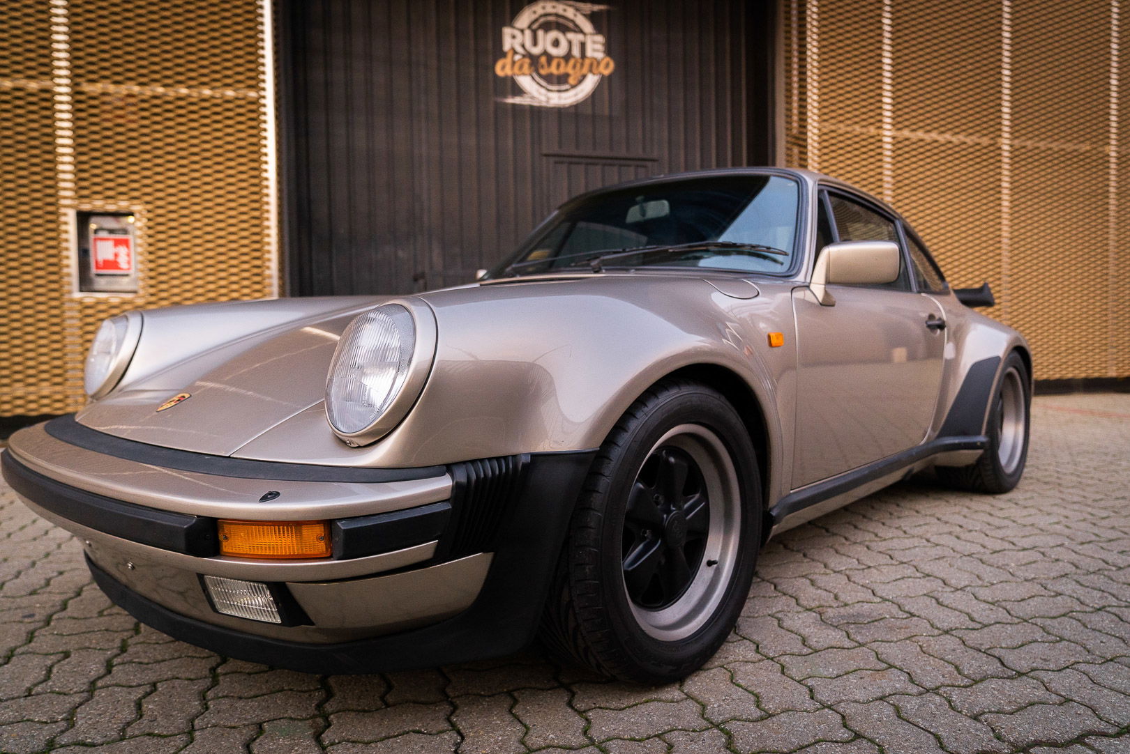 Porsche 911 Turbo 3.3