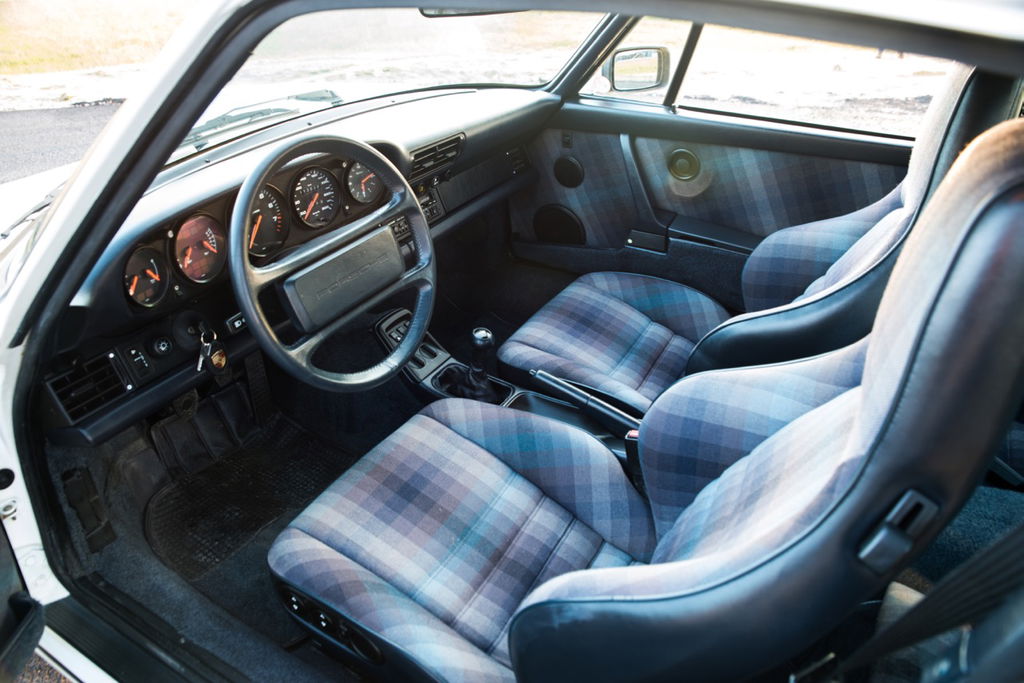 Porsche 964 Carrera 4