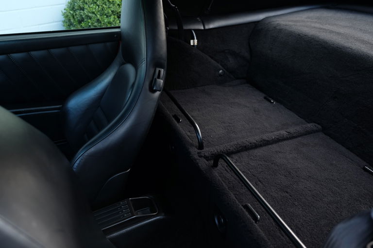 Porsche 964 Carrera 4