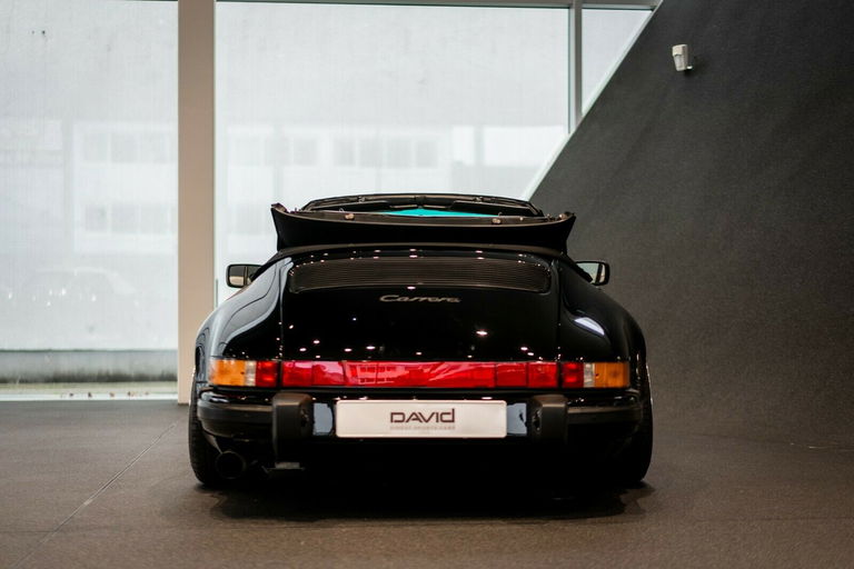 Porsche 911 Carrera 3.2 (US)
