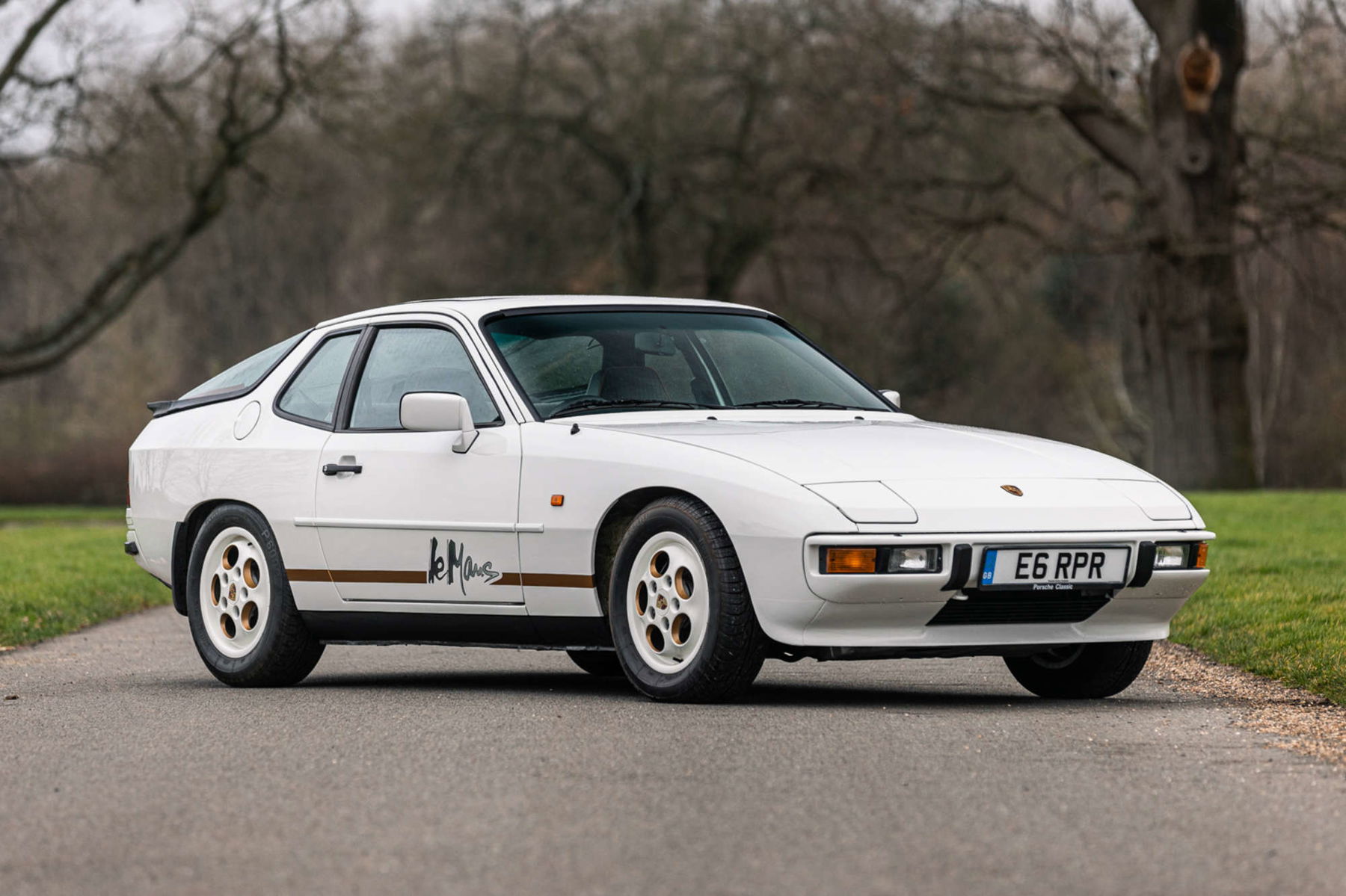 Porsche 924 S