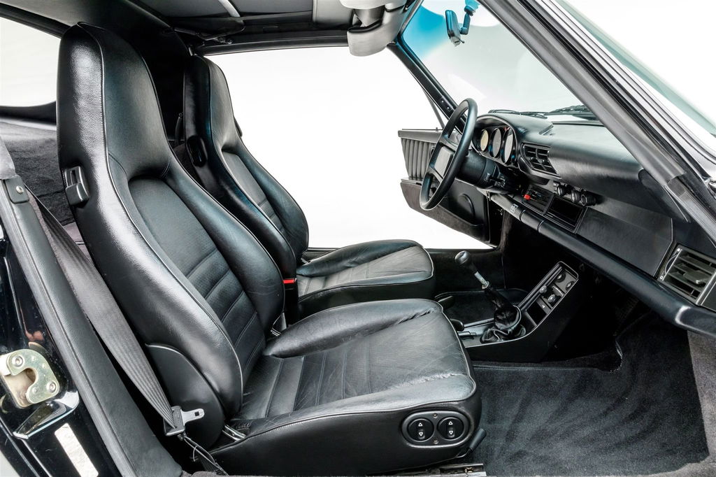 Porsche 911 Carrera 3.2 (US)