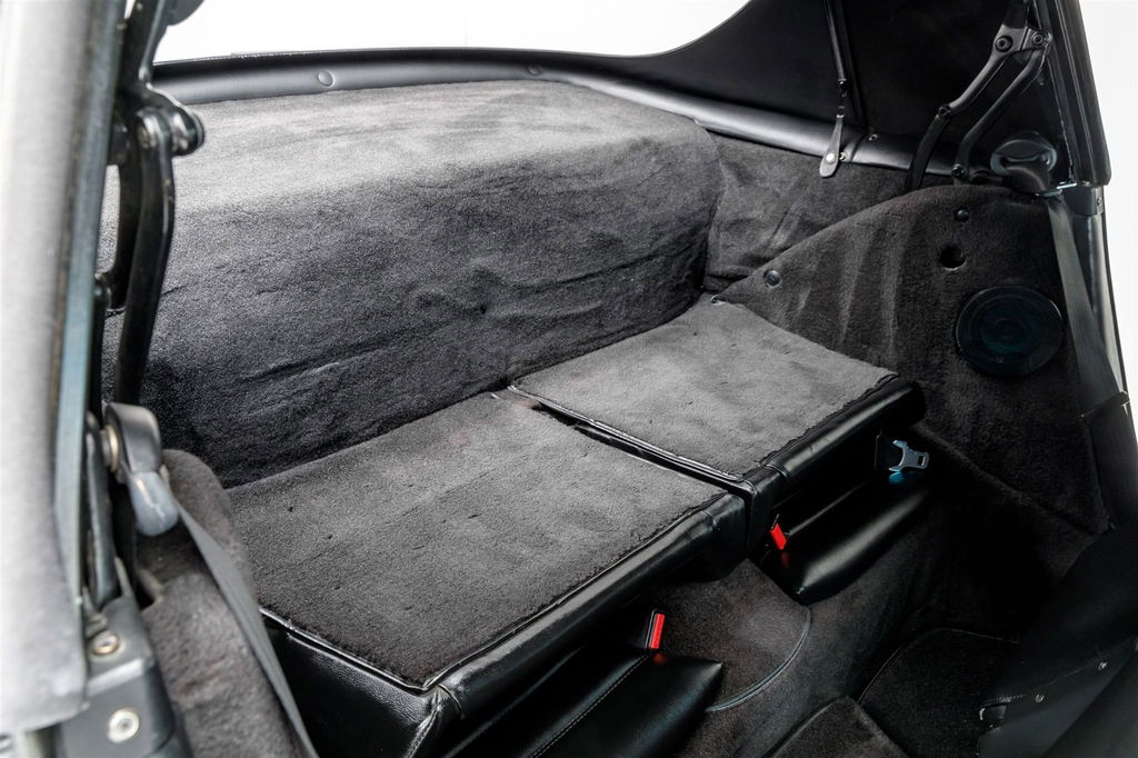 Porsche 911 Carrera 3.2 (US)