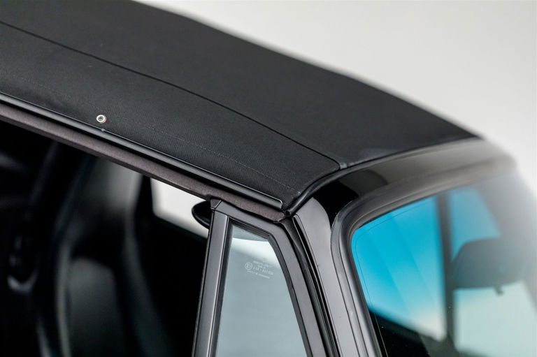 Porsche 911 Carrera 3.2 (US)