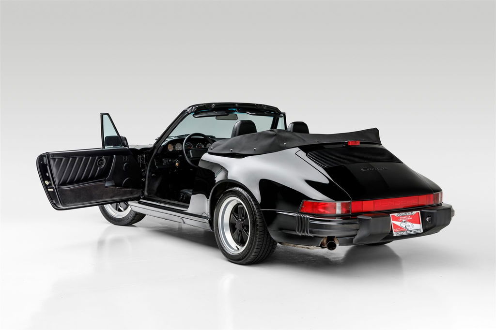 Porsche 911 Carrera 3.2 (US)