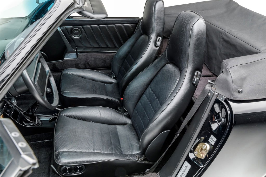 Porsche 911 Carrera 3.2 (US)