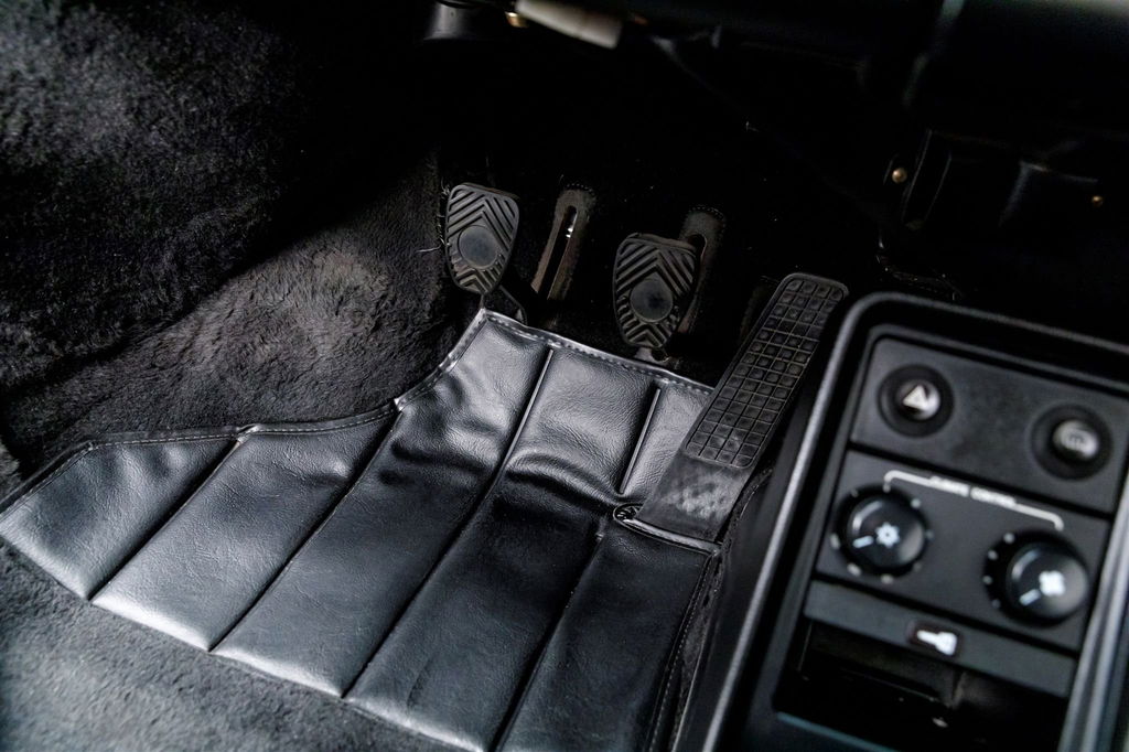 Porsche 911 Carrera 3.2 (US)